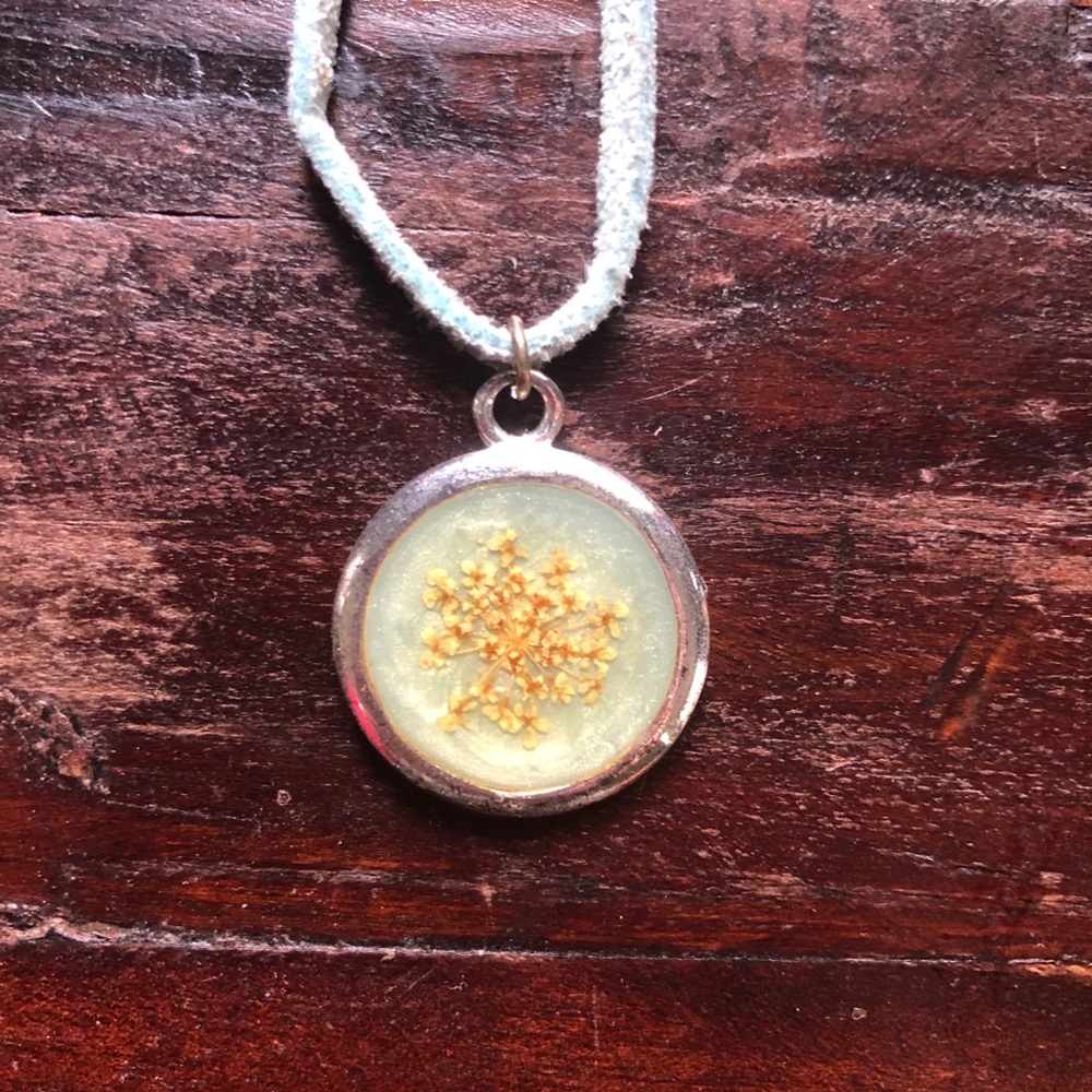 Vintage necklace 90s pressed flowers